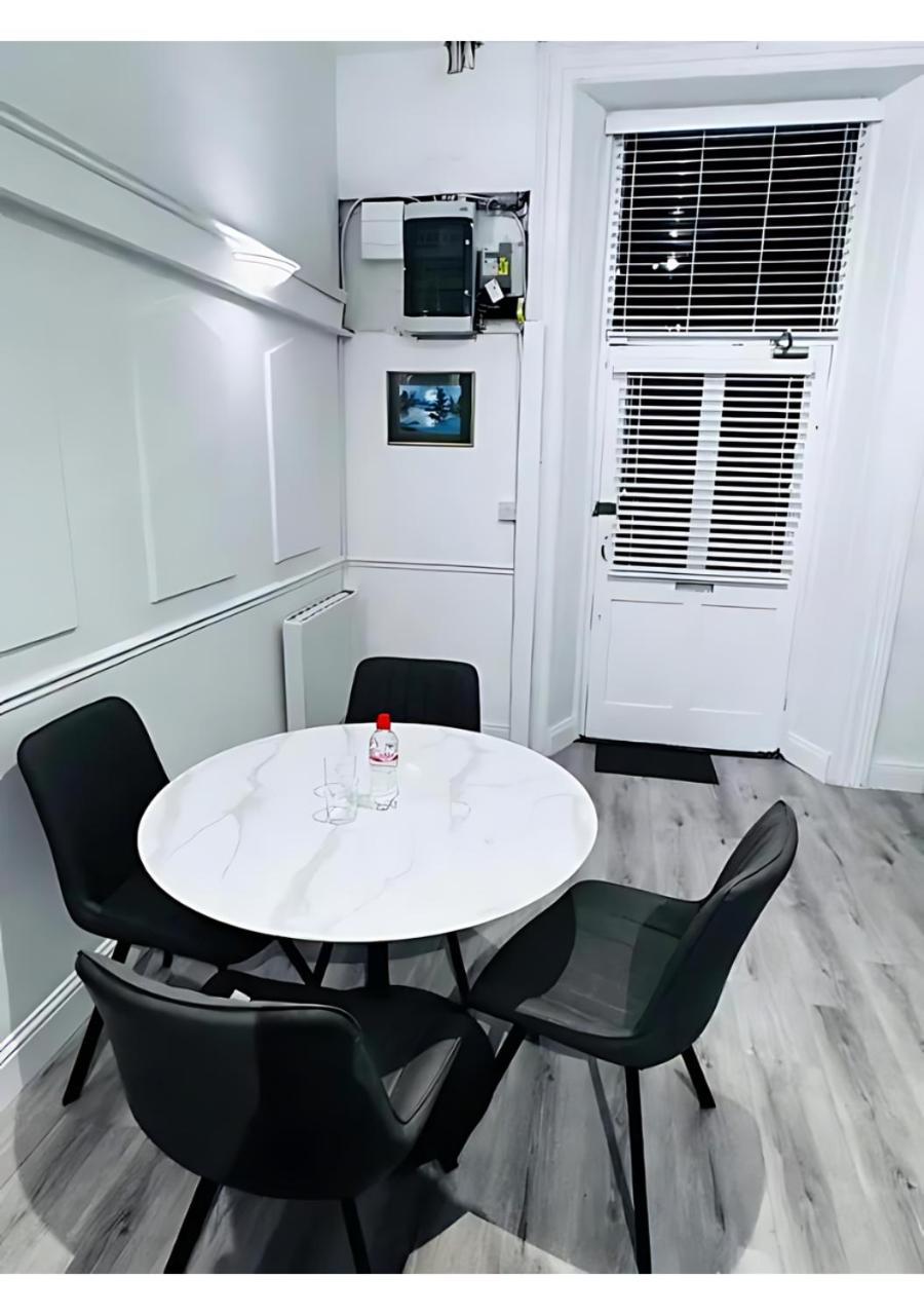 Naas Town - Budget Double Bedrooms Eksteriør billede