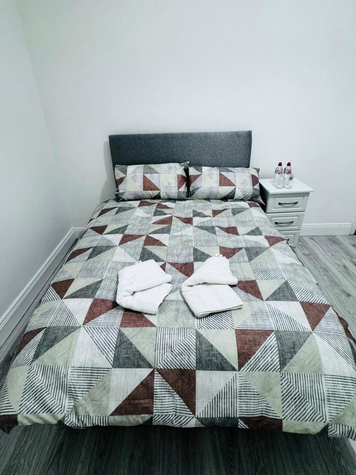 Naas Town - Budget Double Bedrooms Eksteriør billede