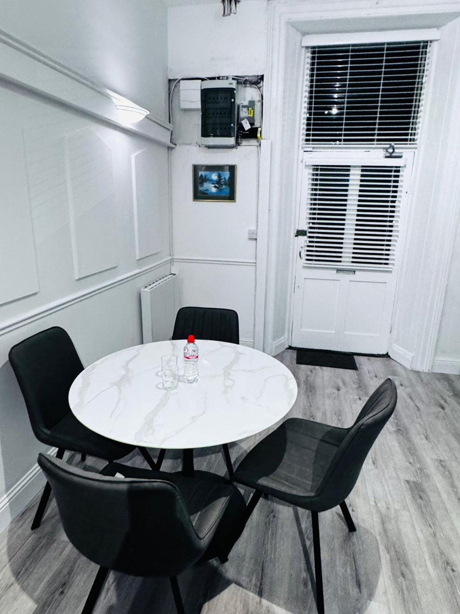 Naas Town - Budget Double Bedrooms Eksteriør billede